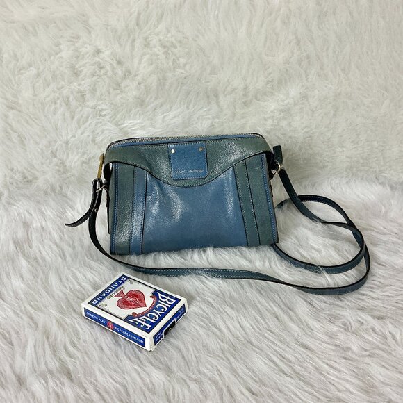 Marc Jacobs Handbags - Marc Jacobs Gray Blue Leather Marc Jacobs Wellington Peggy Crossbody Bag